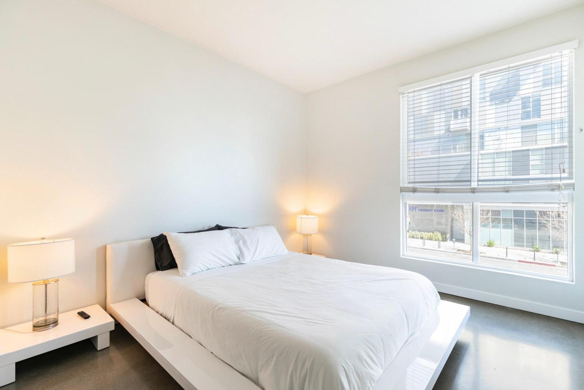 New 2Br Luxury Apartment Hollywood ลอสแอนเจลิส ภายนอก รูปภาพ
