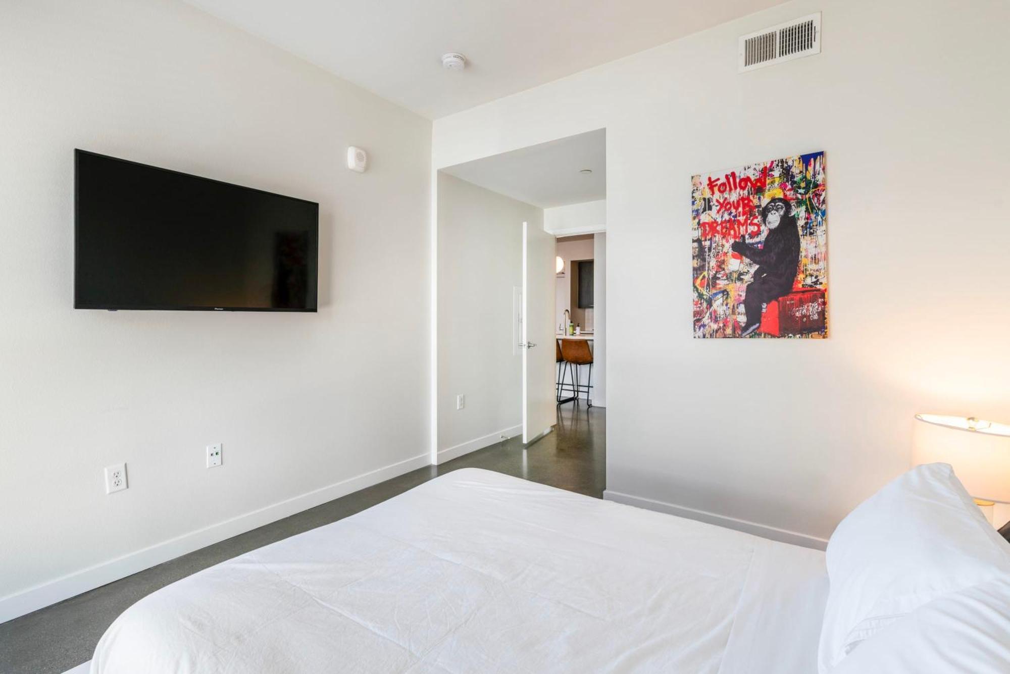 New 2Br Luxury Apartment Hollywood ลอสแอนเจลิส ภายนอก รูปภาพ